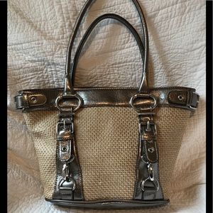 Beautiful straw and leather bag